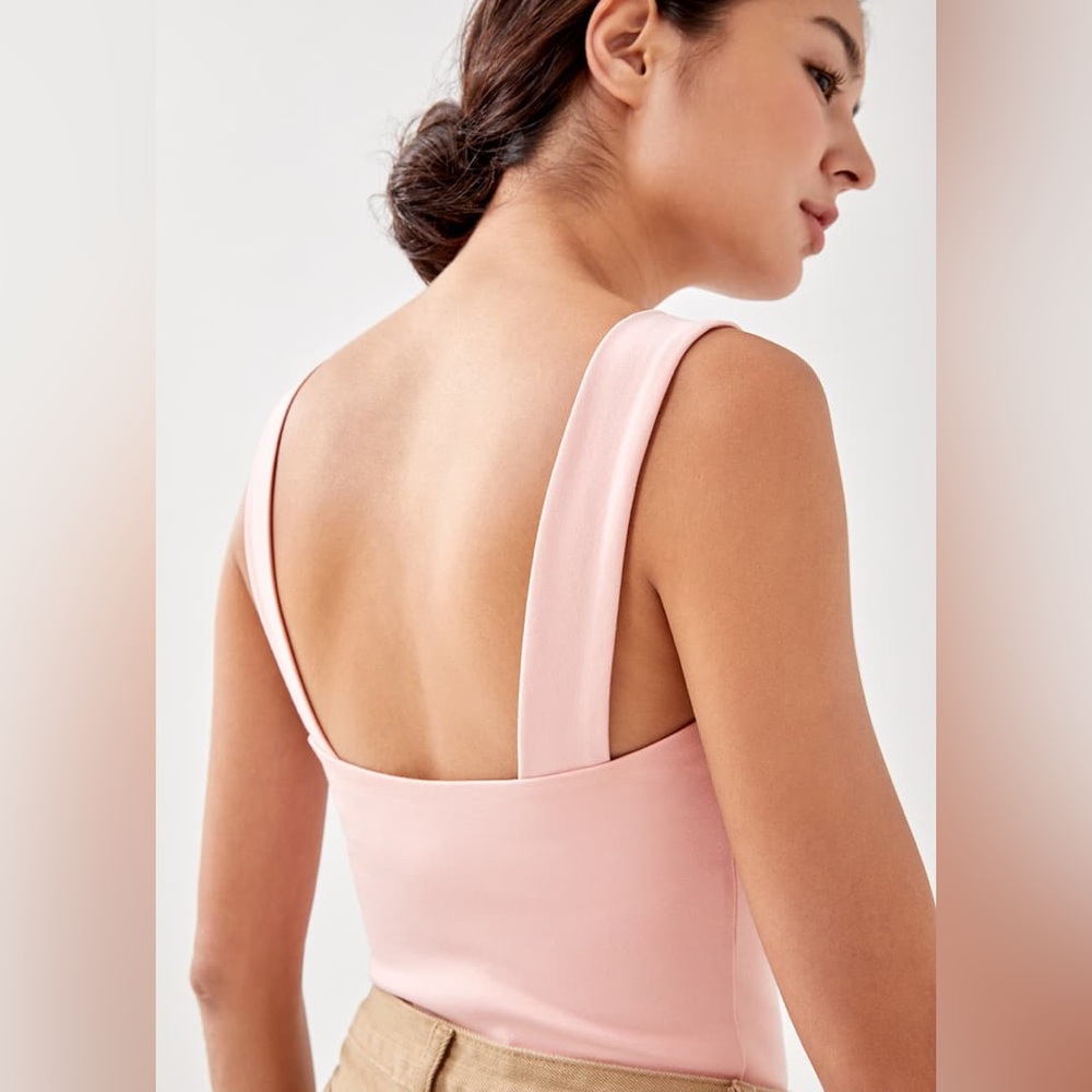 🌻 HOST PICK 🌻 💕 Love Bonito Norah Pink Square Neck Bodysuit 💕 - Picture 2 of 6